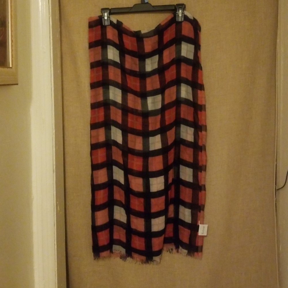 Checkered 31 scarf